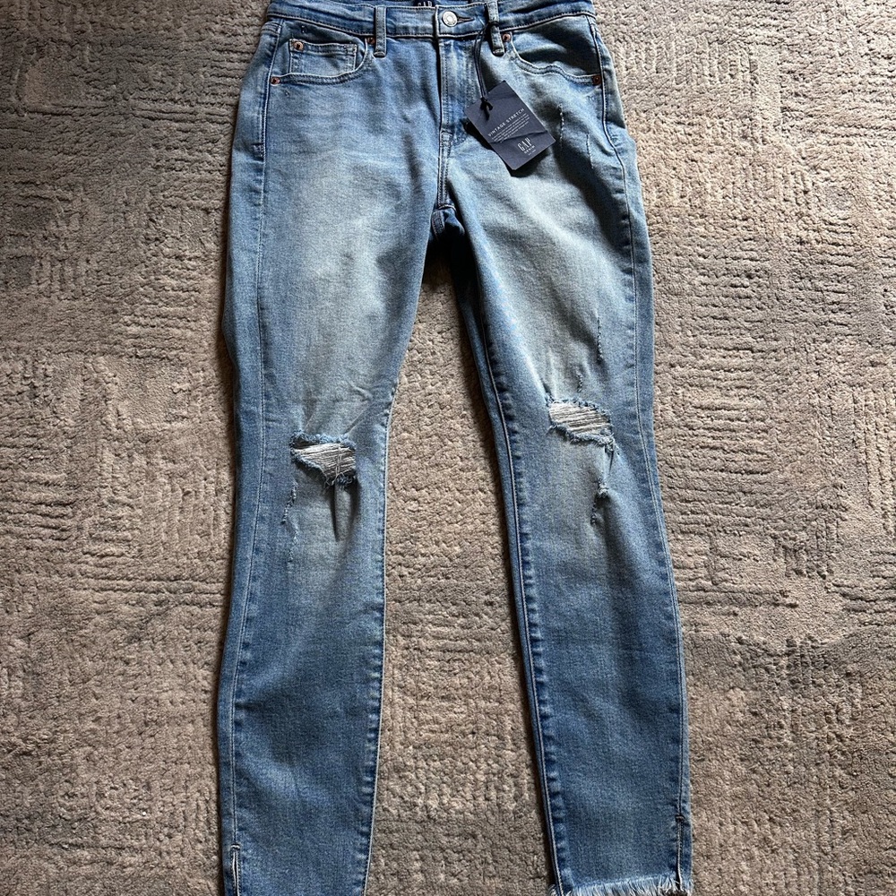 GAP Women's Blue Distressed Ankle Jeans